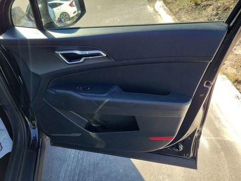 Used 2024 Kia Sportage LX image 35