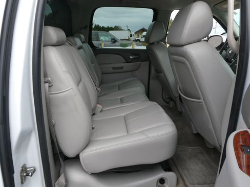 Used 2008 Chevrolet Avalanche LT w/ LT Preferred Equipment Group image 24