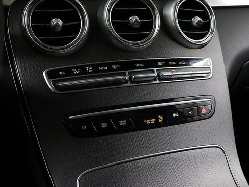 Certified 2022 Mercedes-Benz GLC 300 4MATIC image 23