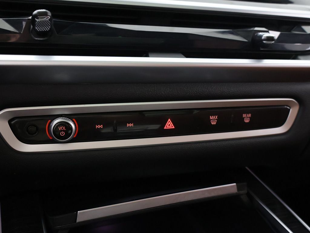 Used 2025 BMW X7 M60i w/ Executive Package AWD/4WD image 62