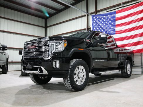 Used 2022 GMC Sierra 2500 Denali w/ Denali Ultimate Package AWD/4WD image 3