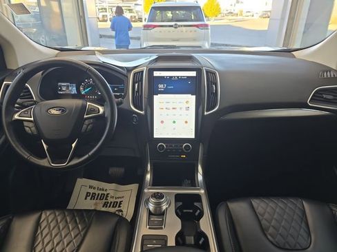 Used 2024 Ford Edge Titanium image 12