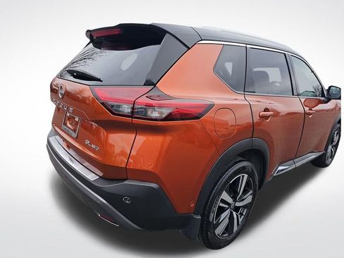 Used 2023 Nissan Rogue SL w/ SL Premium Package image 12