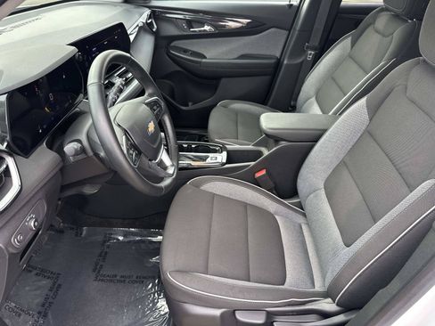 Certified 2024 Chevrolet TrailBlazer LT w/ LT Cold Weather Package FWD image 18