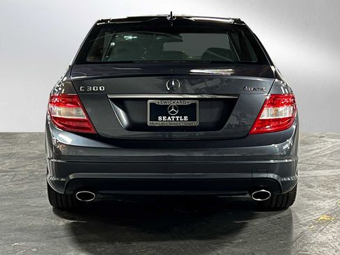 Used 2011 Mercedes-Benz C 300 4MATIC Sedan image 4