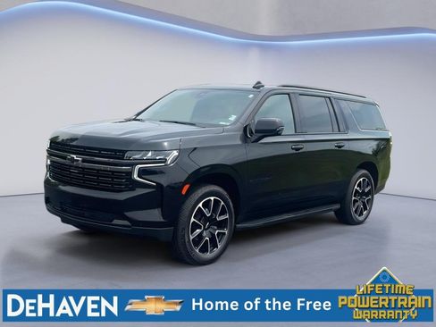 Used 2022 Chevrolet Suburban RST w/ Luxury Package AWD/4WD image 2