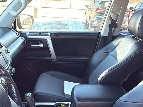 Used 2014 Toyota 4Runner SR5 Premium image 15