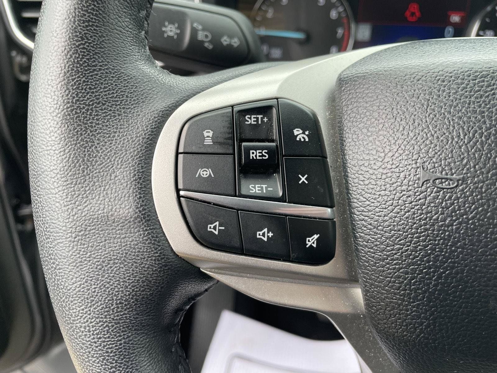 Used 2024 Ford Explorer Limited w/ Equipment Group 301A AWD/4WD image 14