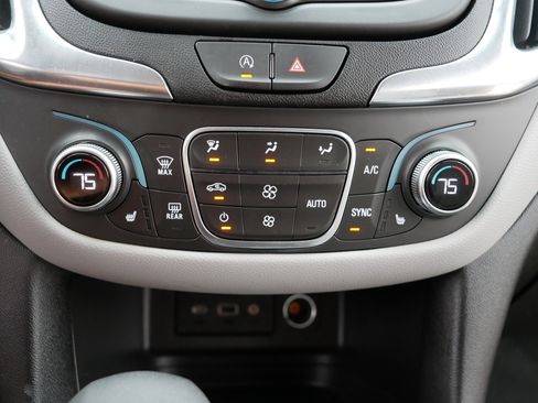 Used 2024 Chevrolet Equinox LT w/ Driver Convenience Package AWD/4WD image 27