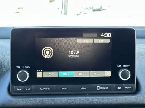 Used 2023 Honda HR-V LX image 11