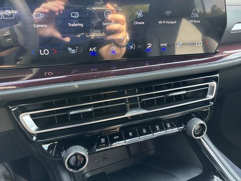 New 2026 Chevrolet Traverse Z71 w/ Driver Confidence Package image 21