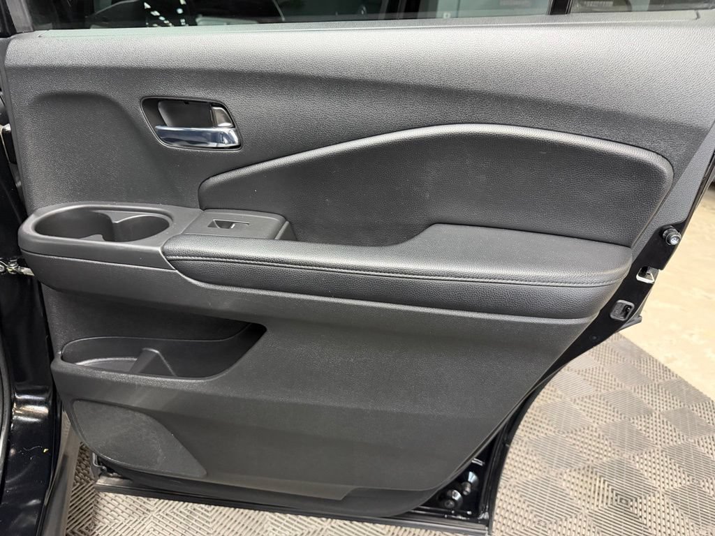 Used 2022 Honda Pilot Sport image 49