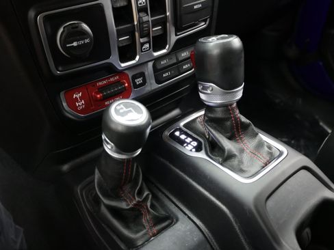 Used 2020 Jeep Wrangler Unlimited Rubicon w/ Steel Bumper Group AWD/4WD image 18