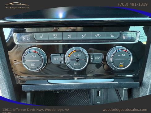 Used 2019 Volkswagen Golf 4-Door image 22