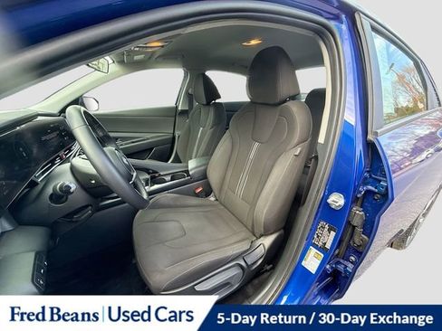 Used 2023 Hyundai Elantra SEL w/ Convenience Package image 21