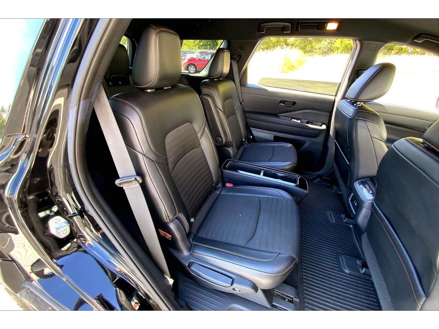 Used 2024 Nissan Pathfinder Rock Creek AWD/4WD image 23
