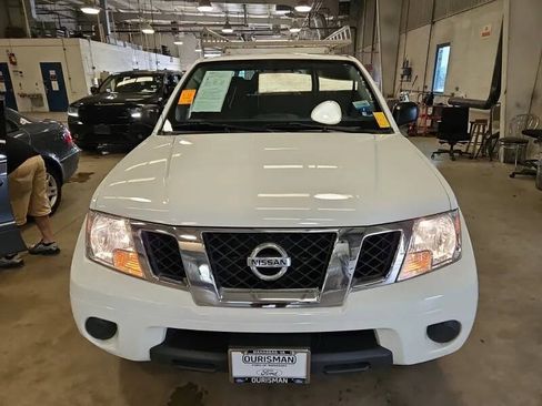 Used 2021 Nissan Frontier SV RWD image 7