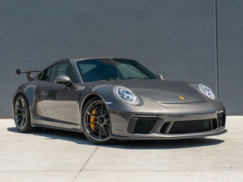 Used 2018 Porsche 911 GT3 RWD image 5