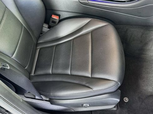Used 2022 Mercedes-Benz GLC 300 image 38