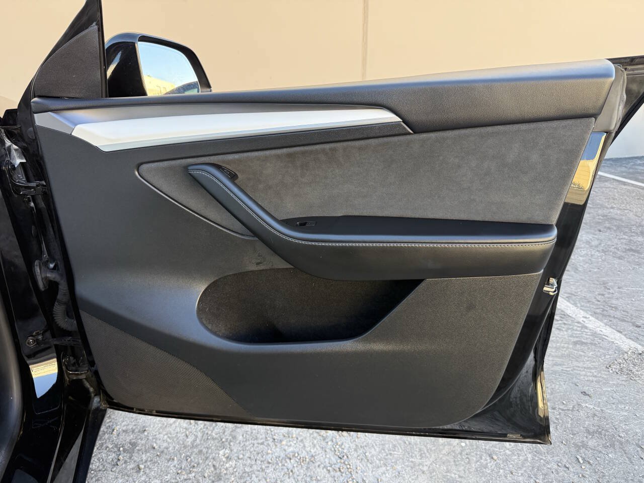 Used 2023 Tesla Model Y Long Range AWD/4WD image 29