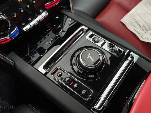 Used 2020 Rolls-Royce Cullinan image 21