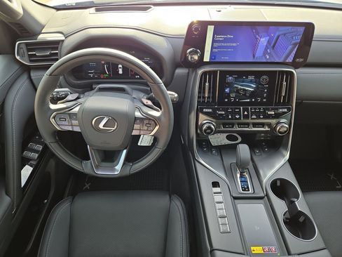 New 2026 Lexus LX 700h Luxury image 14