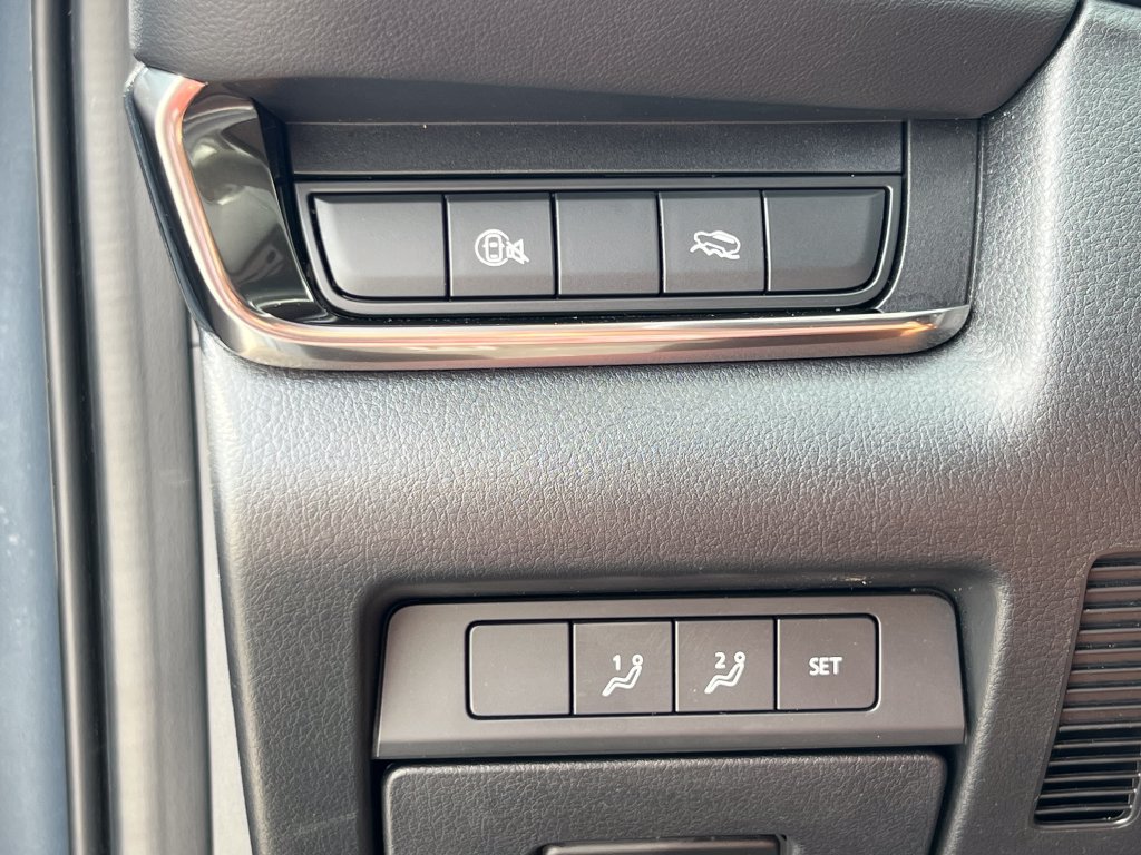 Used 2025 MAZDA CX-30 AWD 2.5 S w/ Preferred Package image 19