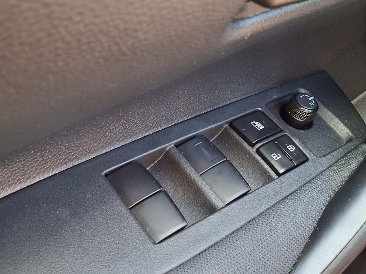 Used 2023 Toyota Corolla LE FWD image 25