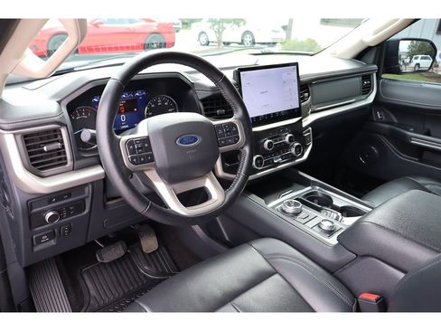 Used 2022 Ford Expedition Max XLT AWD/4WD image 18