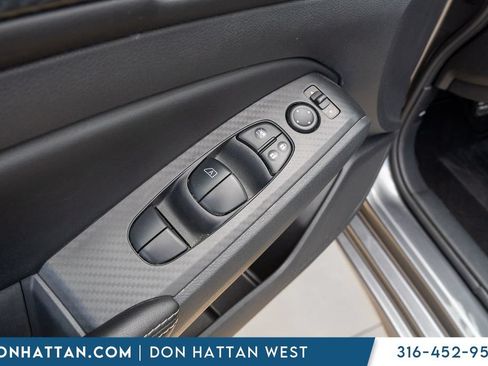 Used 2025 Nissan Altima 2.5 SV FWD image 19