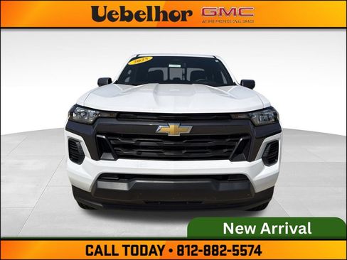 Used 2025 Chevrolet Colorado LT w/ Advanced Trailering Package RWD image 10