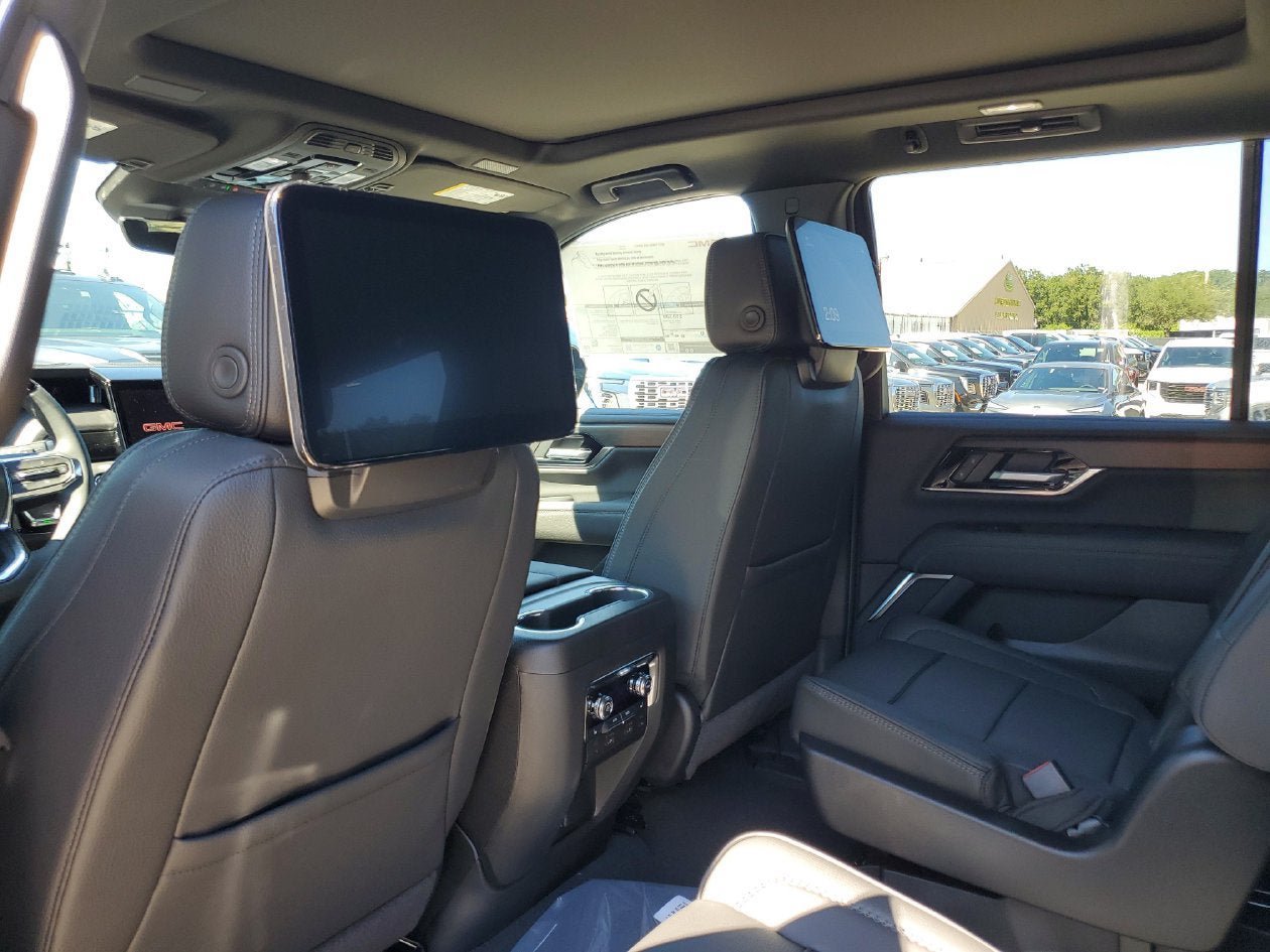 New 2027 GMC Yukon Denali w/ Denali Reserve Package AWD/4WD image 10