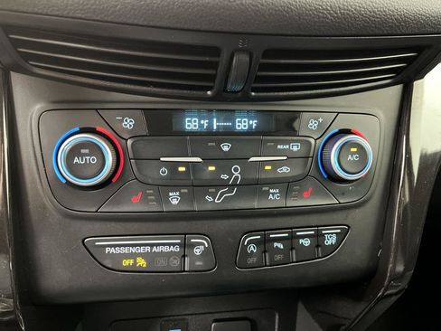 Used 2019 Ford Escape Titanium w/ U9j03 - Titanium Tow Package AWD/4WD image 22