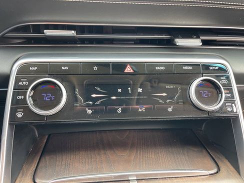 Used 2024 Genesis GV80 2.5T AWD/4WD image 12