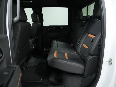 Used 2024 GMC Sierra 2500 AT4 w/ AT4 Premium Plus Package image 22