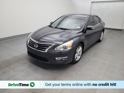 Used 2014 Nissan Altima 2.5 SV w/ Convenience Package
