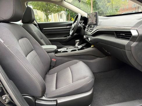 Used 2023 Nissan Altima 2.5 SV w/ SV Premium Package AWD/4WD image 31