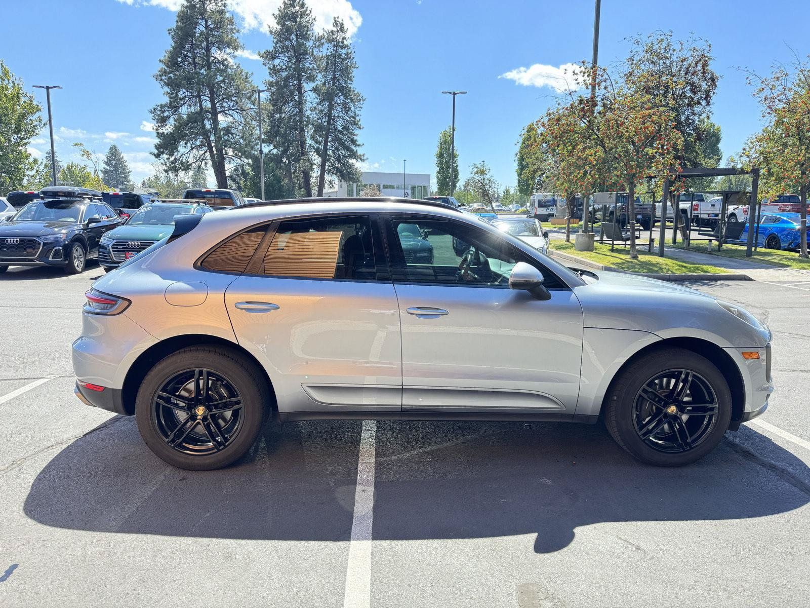 Used 2019 Porsche Macan AWD/4WD image 6