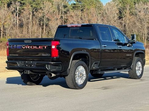 Used 2022 Chevrolet Silverado 2500 High Country image 5