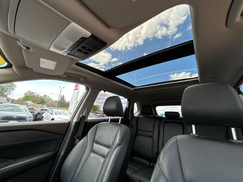 Used 2021 Nissan Rogue SL AWD/4WD image 40