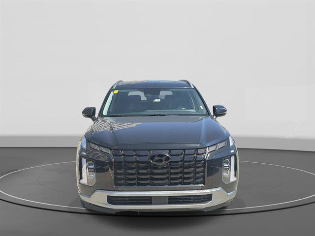 Used 2024 Hyundai Palisade SEL w/ Premium Package FWD image 2