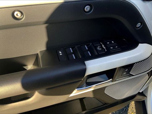 Certified 2023 Land Rover Defender 130 X-Dynamic SE image 35