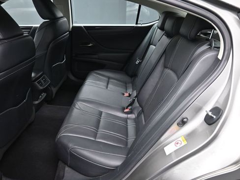 Used 2019 Lexus ES 350 w/ Accessory Package 2 FWD image 21