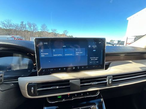 Used 2025 Lincoln Corsair Reserve w/ Equipment Group 202A image 39