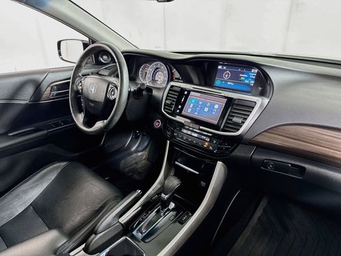 Used 2017 Honda Accord EX-L image 26