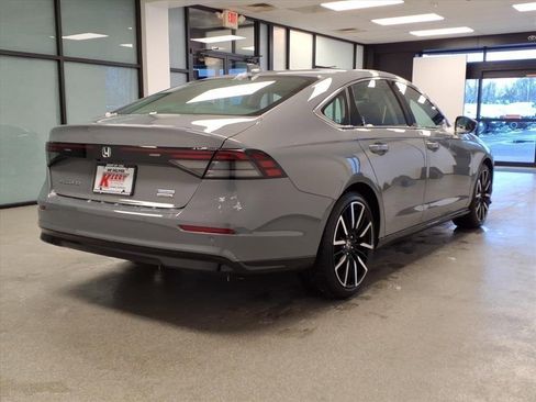 Used 2025 Honda Accord Touring image 5