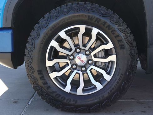 Used 2022 GMC Sierra 1500 AT4 w/ Sierra Safety Plus Package image 6