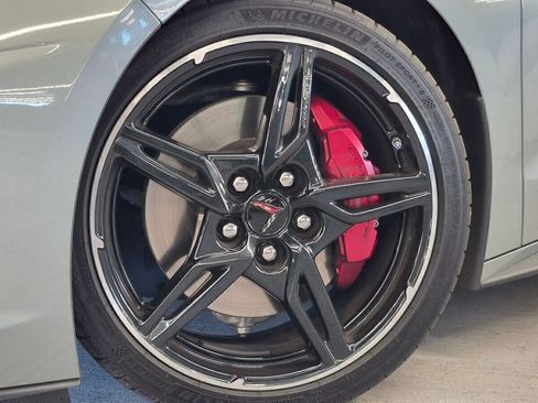 Used 2022 Chevrolet Corvette Stingray Preferred Cpe w/ Z51 Performance Package RWD image 2