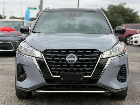 Used 2023 Nissan Kicks SR FWD image 3