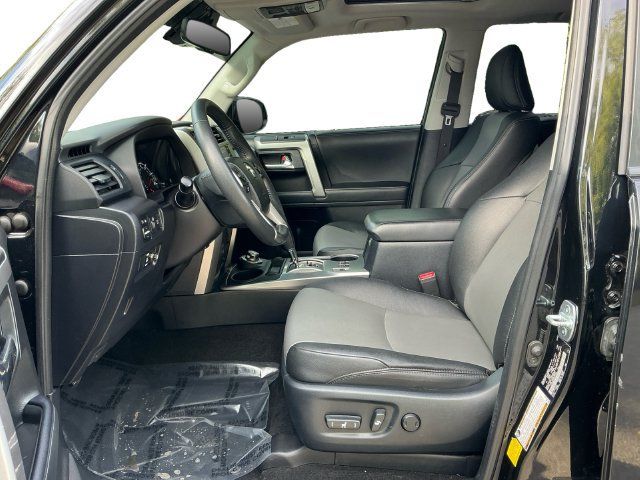 Used 2020 Toyota 4Runner SR5 Premium w/ Moonroof Package AWD/4WD image 10